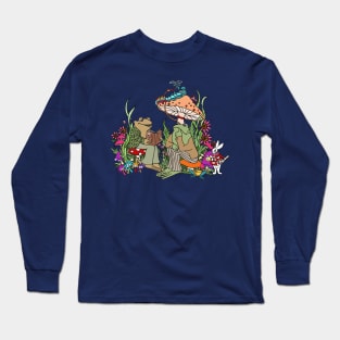 Frog and Toad Read Alice in Wonderland Long Sleeve T-Shirt